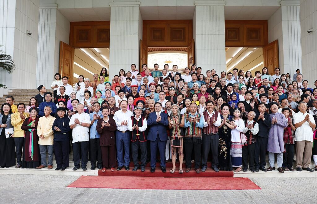 Le PM rencontre une délégation de patriarches, chefs de village et artisans