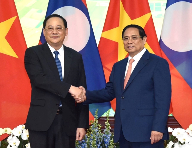 Rencontre des Premiers ministres du Vietnam et du Laos