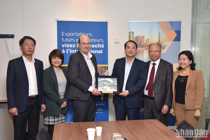 De nombreux potentiels de coopération entre la province de Ninh Binh et la France