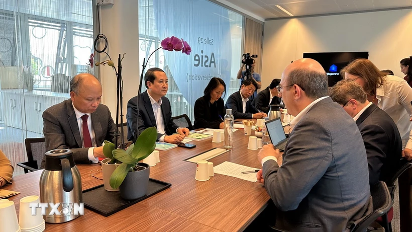 Ninh Binh accélère la promotion commerciale avec la région Paris Ile-de-France