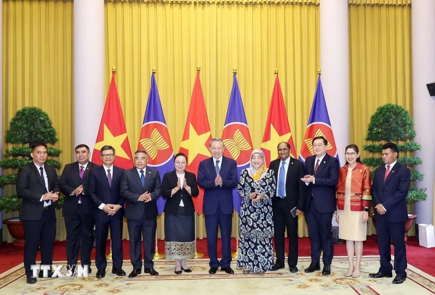 Le président To Lam reçoit des diplomates de l ASEAN et du Timor Leste