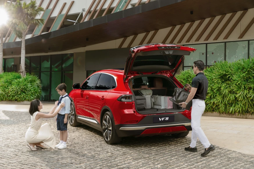 VinFast VF 8 remporte 5 prix de sécurité aux ASEAN NCAP Grand Prix Awards