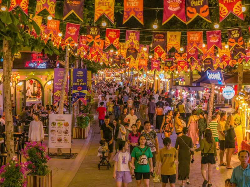 Da Nang offre de nombreux services de tourisme nocturne afin d’attirer les visiteurs