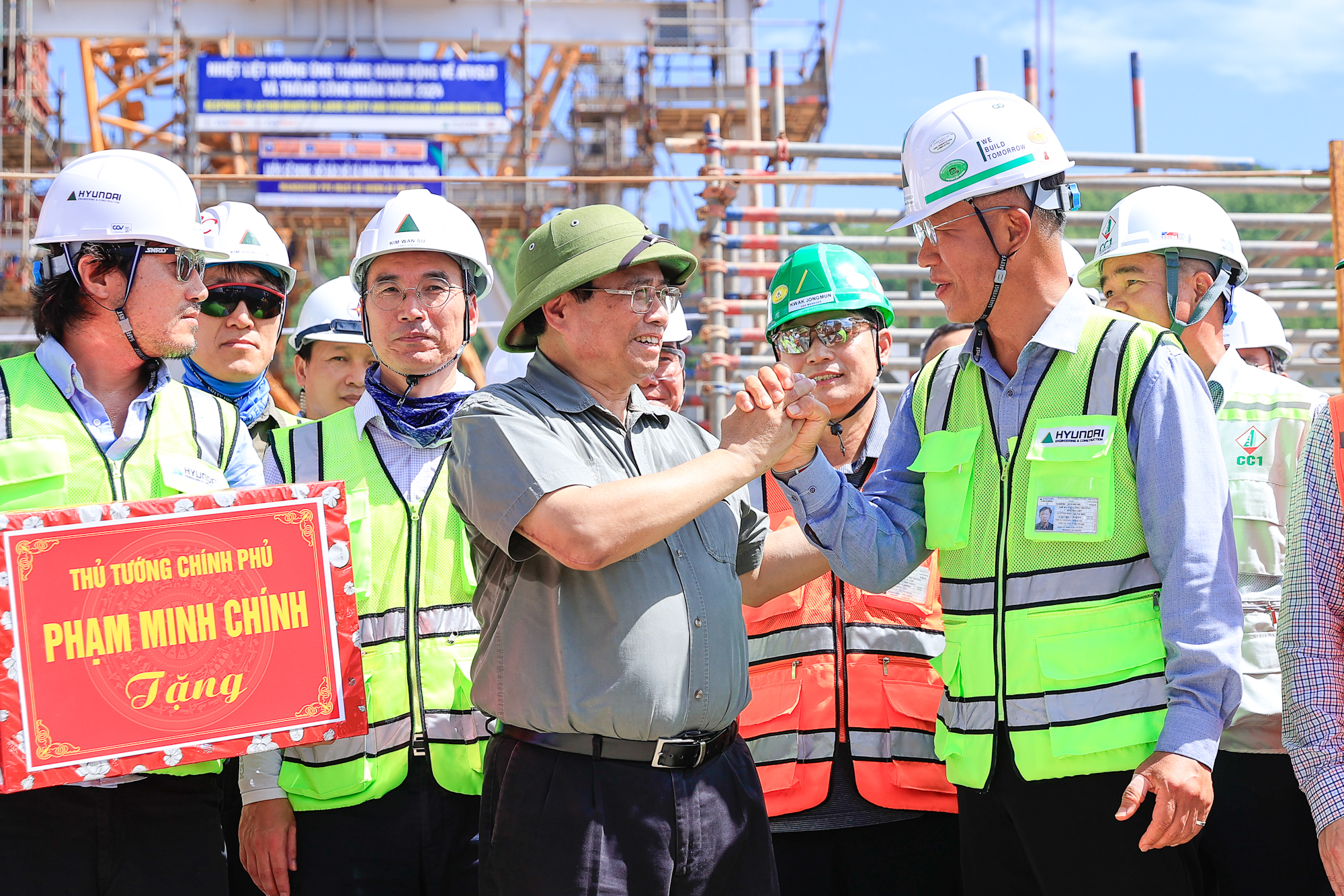 Visite de travail du Premier ministre Pham Minh Chinh dans la province de Quang Binh