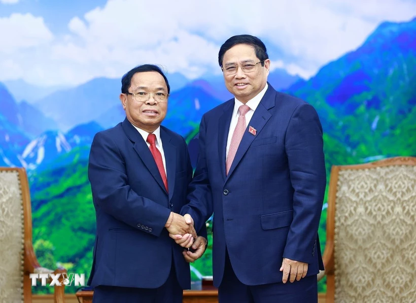 Le Premier ministre reçoit le président de la Commission de contrôle du CC du PPRL et inspecteur général de l’État du Laos