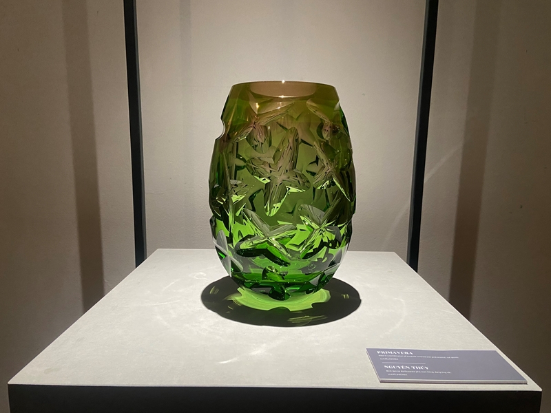 L art tchèque de la verrerie à la main s expose à Hanoi