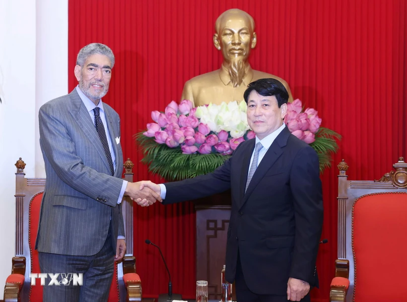 Le Vietnam attache de l importance au développement des relations avec la République dominicaine