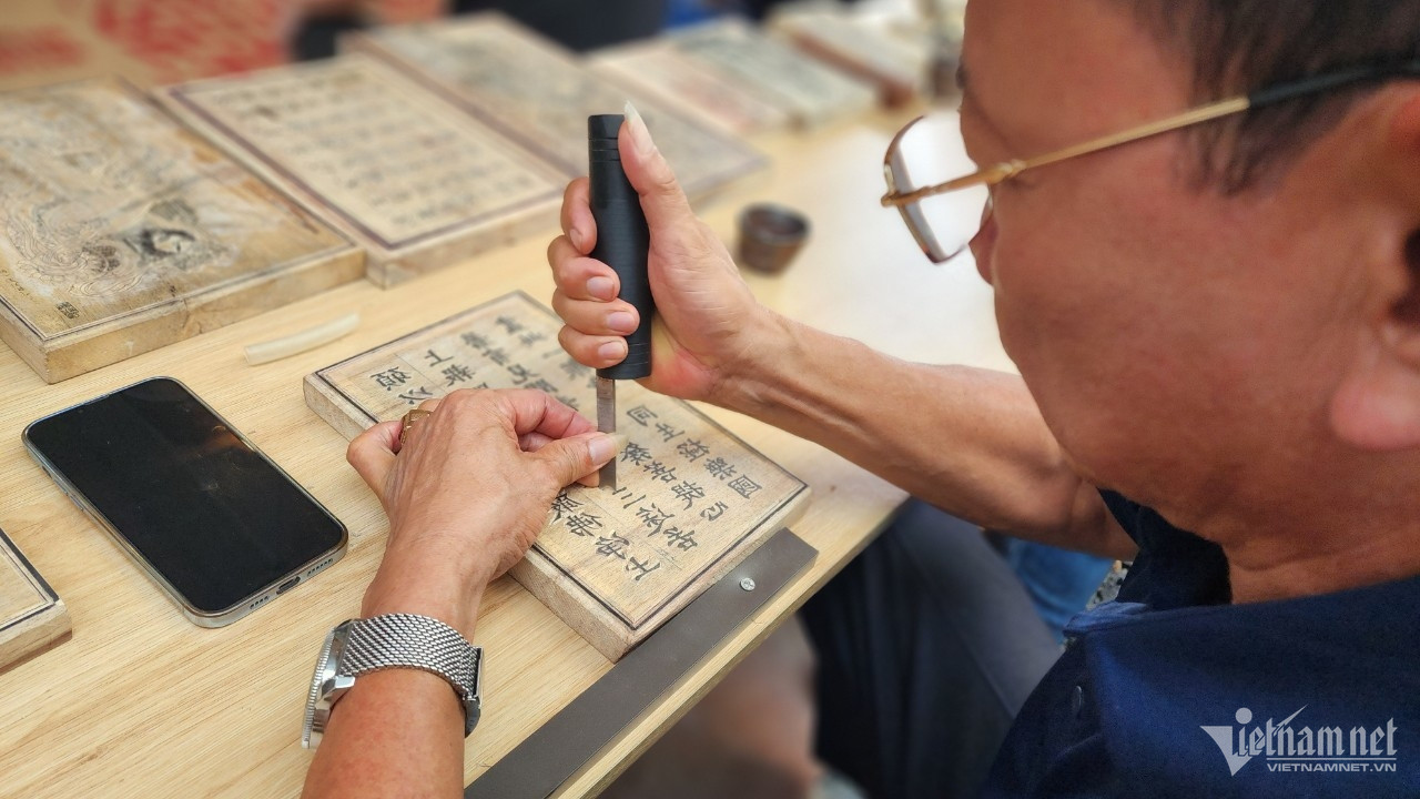 Faire revivre le patrimoine des gravures sur bois de Thanh Lieu