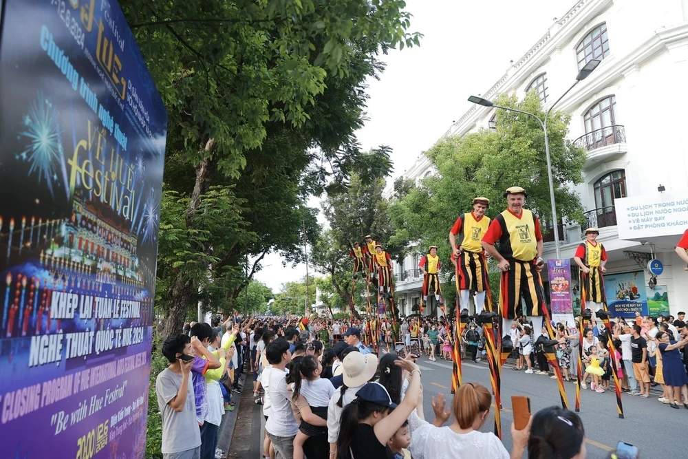 Le Festival international des arts de Huê 2024 devrait générer 159 milliards de VND