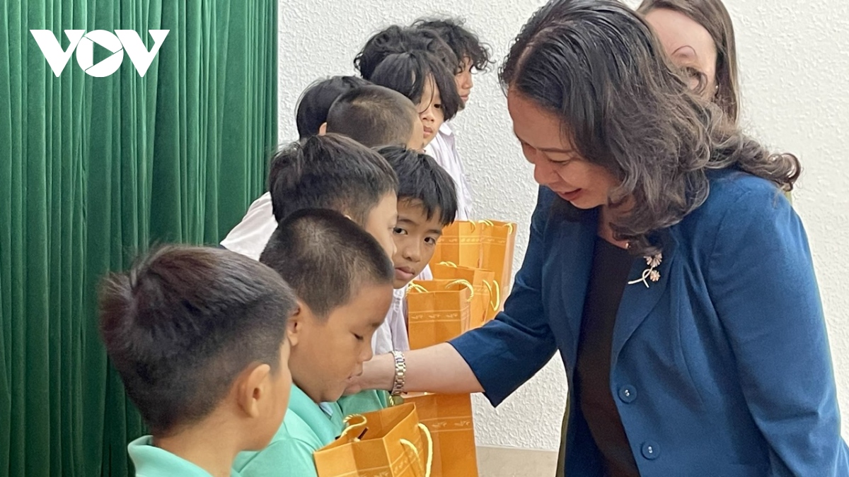 La vice-présidente Vo Thi Anh Xuan se rend à Ba Ria-Vung Tau