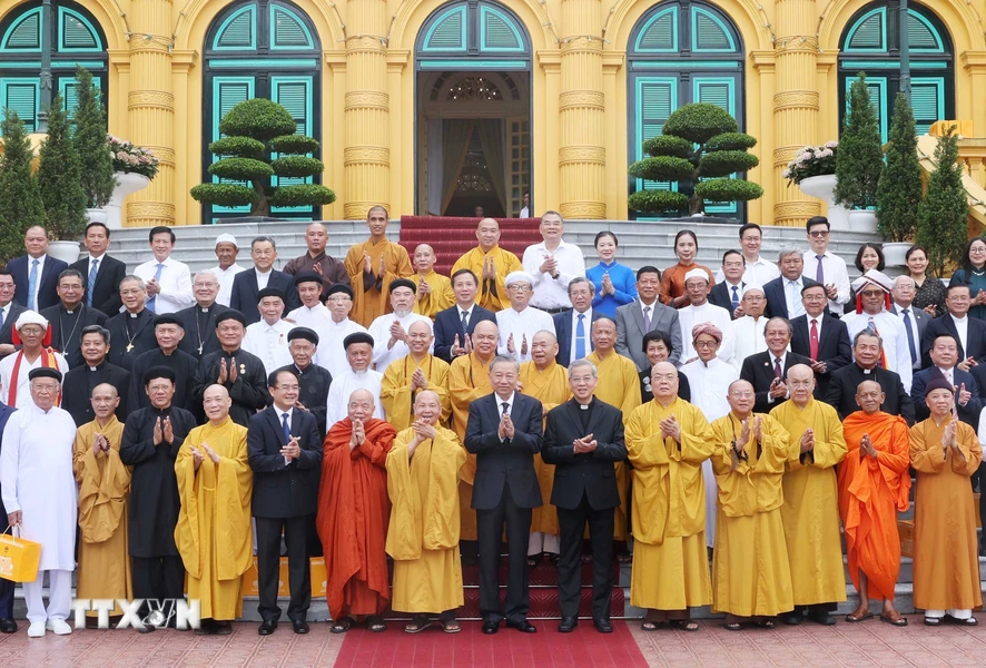 Le président vietnamien Tô Lâm rencontre des dignitaires religieux