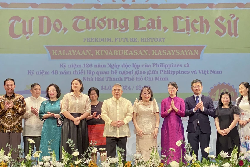 Le 126e Jour de l’indépendance des Philippines célébré à Hô Chi Minh-Ville