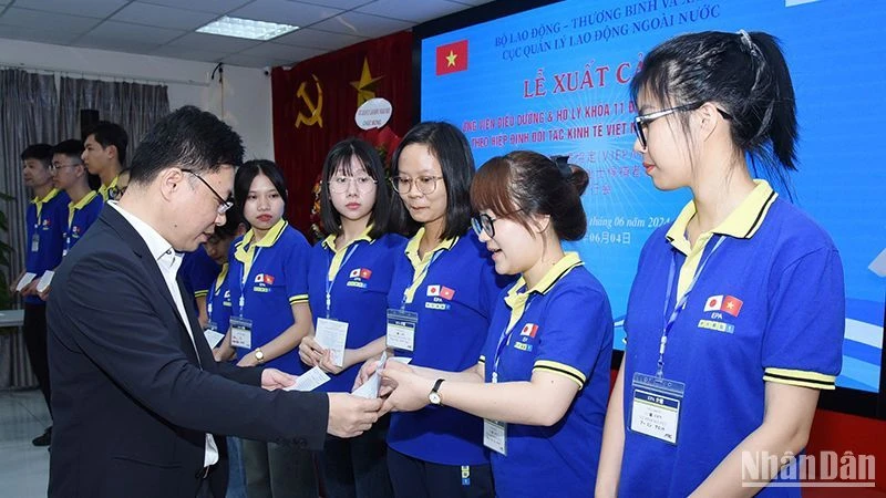 Plus de 132 000 travailleurs vietnamiens envoyés à l’étranger en cinq mois