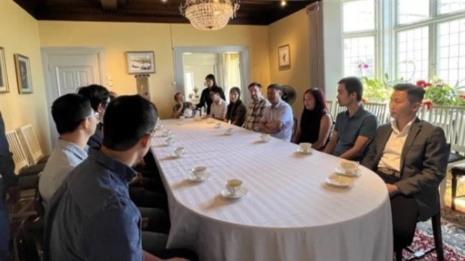 Création de l’Association des experts vietnamiens en sciences et technologies en Suède