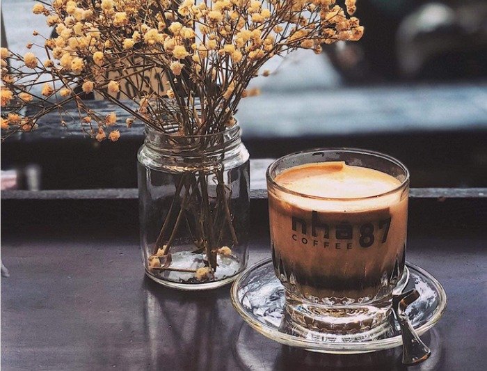 CNN vante le café salé vietnamien