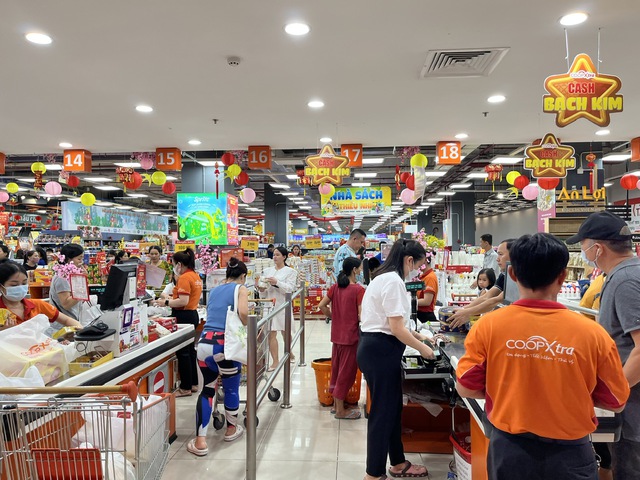 Ho Chi Minh-Ville l’économie municipale sur la bonne voie au 1er semestre