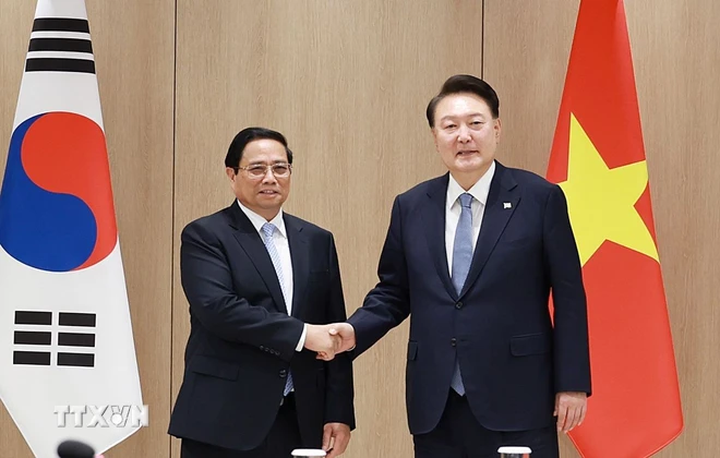 Le Premier ministre Pham Minh Chinh rencontre le président sud-coréen Yoon Suk Yeol
