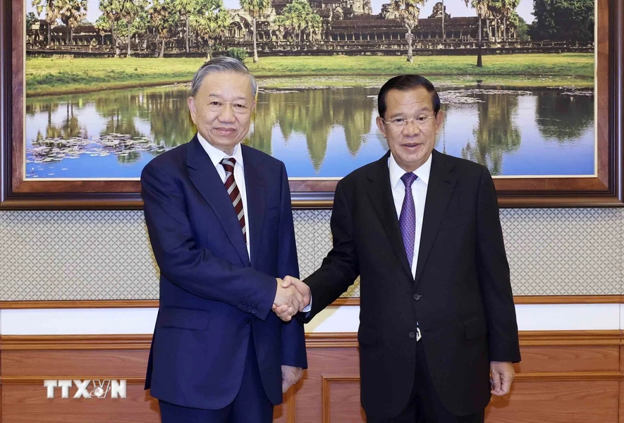 Le président Tô Lâm s’entretient avec le président du PPC et du Sénat Hun Sen