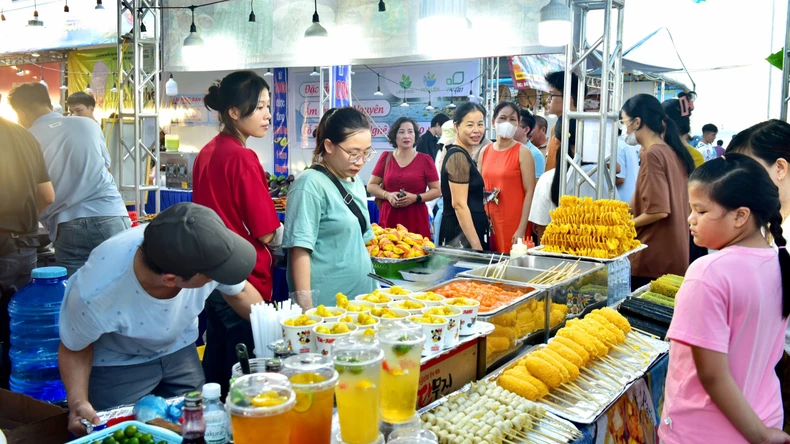 Festival culturel et culinaire Goût du pays du soleil Quang Tri 2024