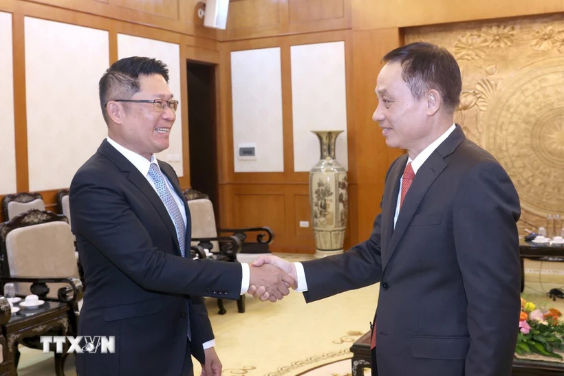 Le Vietnam et le Laos partagent leurs expériences en matière des relations étrangères