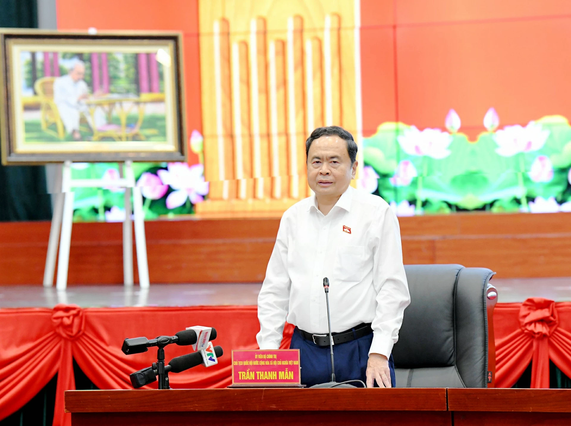 Le chef de l’AN exhorte Hai Phong à se concentrer sur trois piliers de développement