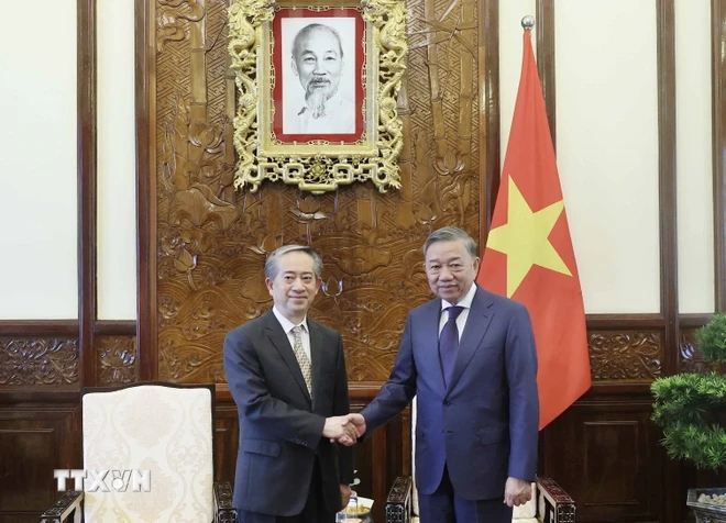 Le président Tô Lâm reçoit l’ambassadeur chinois sortant Xiong Bo