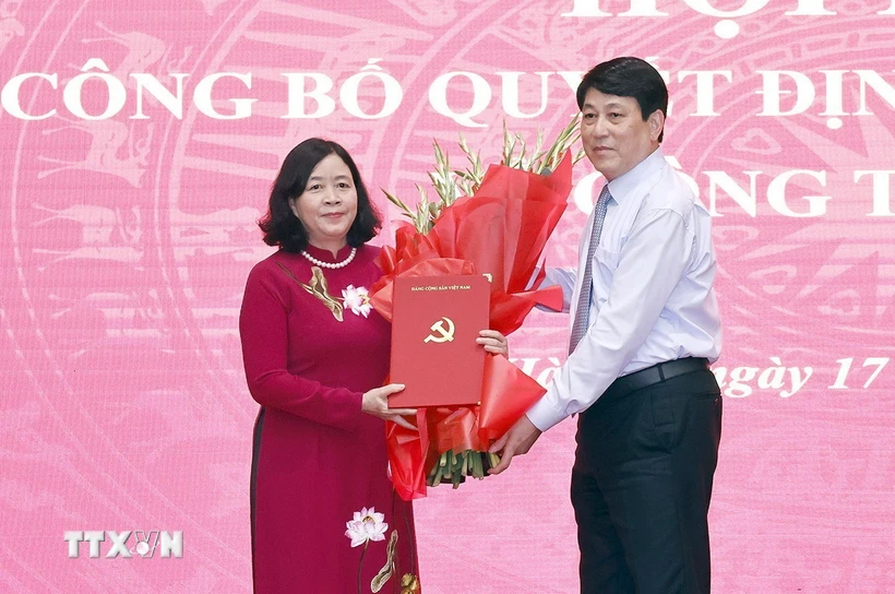 Bui Thi Minh Hoài nommée secrétaire du Comité du Parti de Hanoï