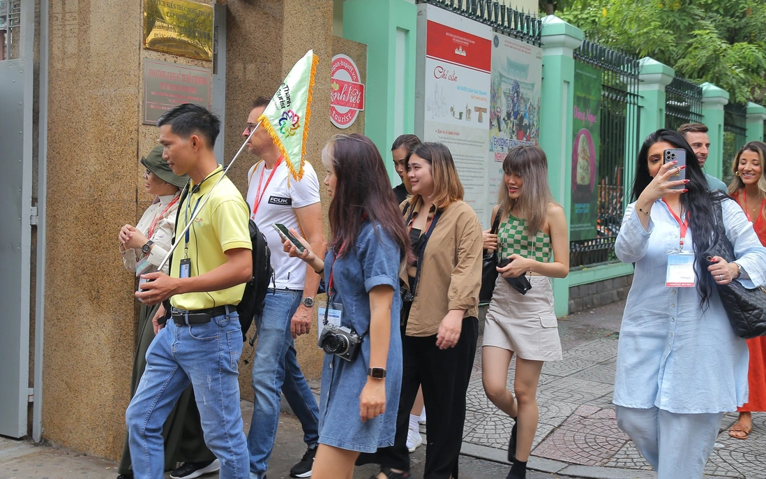 Hô Chi Minh-Ville lance des visites à pied gratuites pour les locaux et les étrangers