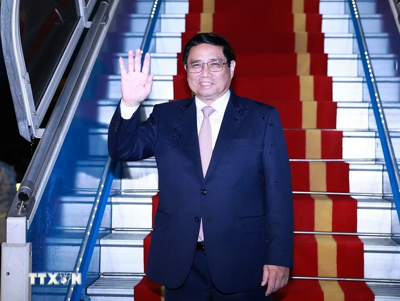 Le Premier ministre Pham Minh Chinh part pour une visite d État en Inde