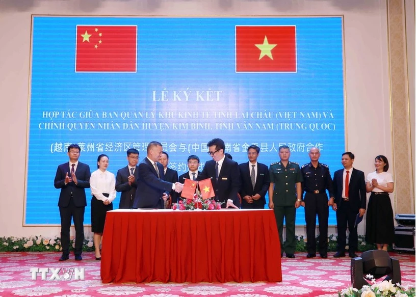 Coopération dans la gestion des postes frontaliers entre Lai Chau et une localité chinoise