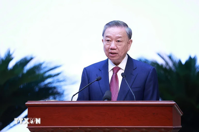 Le Vietnam hérite et poursuit les succès du Renouveau