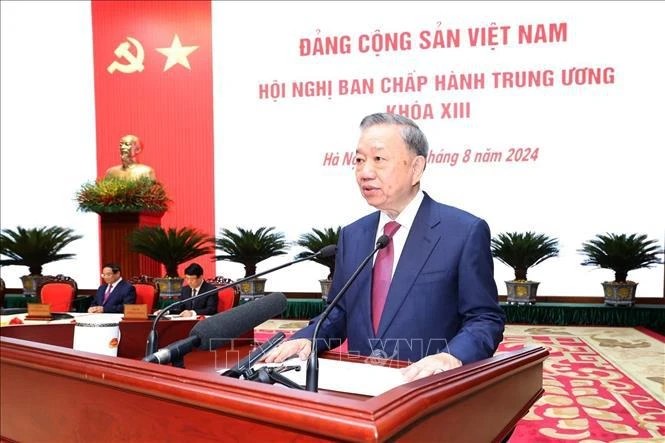 Le Vietnam hérite et poursuit les succès du Renouveau