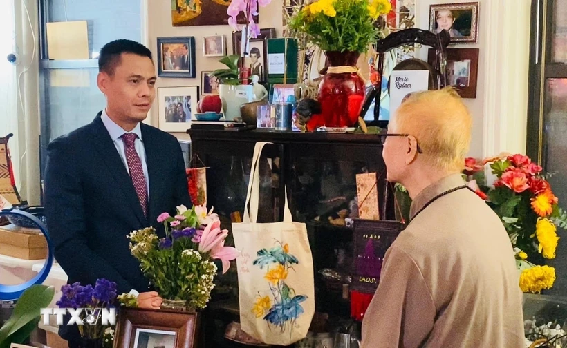 Renvoyer les cendres de l amie américaine Merle Ratner au Vietnam