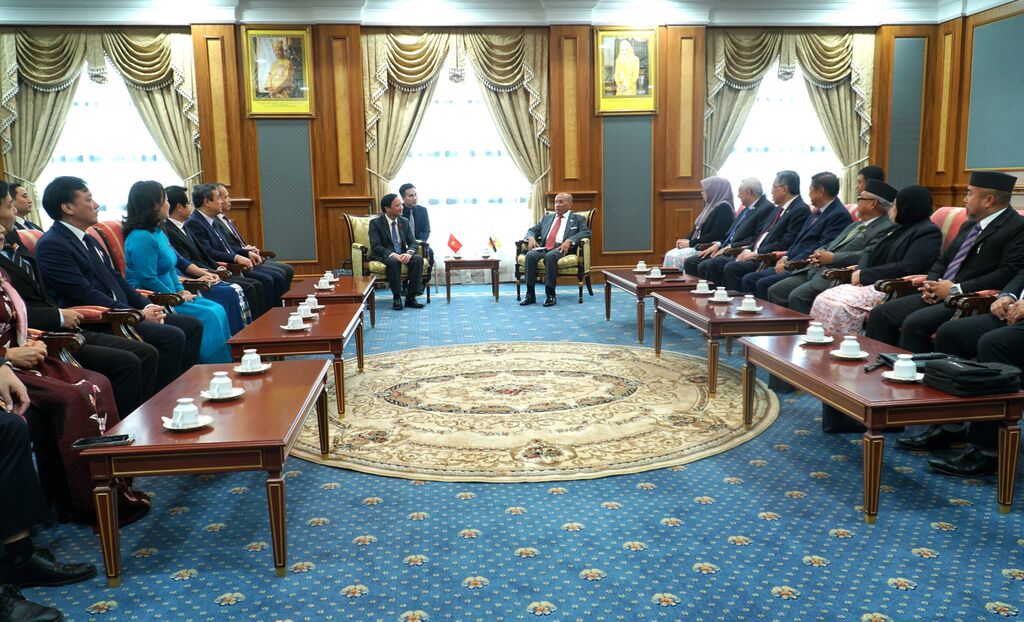 Un vice-président de l AN rencontre le sultan et le président du Conseil législatif de Brunei