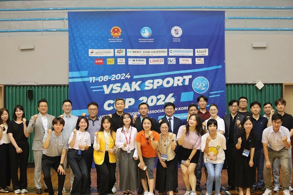 Terrain de jeu utile pour les étudiants vietnamiens passionnés de sport en Corée du Sud