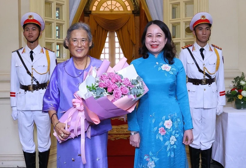 La vice-présidente Vo Thi Anh Xuan reçoit la princesse thaïlandaise Maha Chakri Sirindhorn
