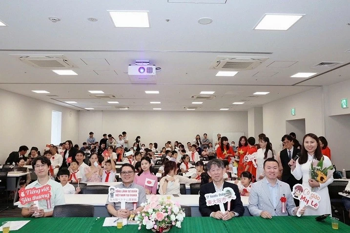 Ouverture du cours de vietnamien pour les enfants Viet kieu au Japon