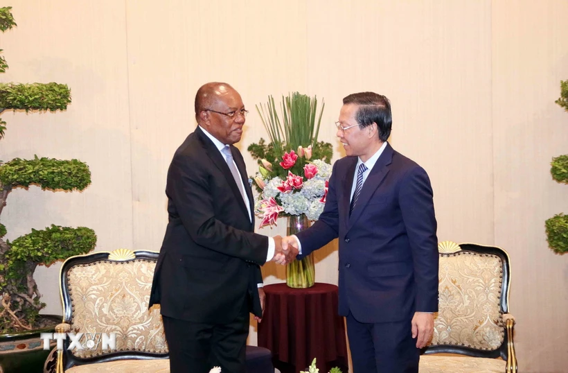 HCM-Ville souhaite contribuer aux bonnes relations Vietnam - Angola