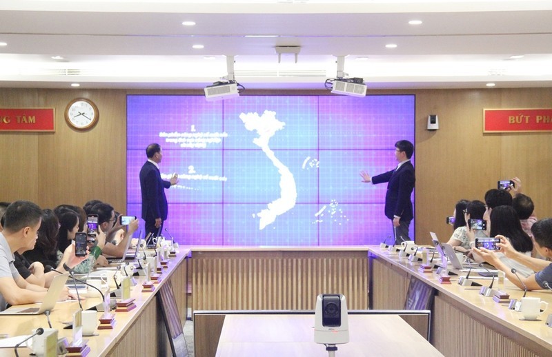 Lancement de prix des excellents produits de technologie numérique fabriqués au Vietnam