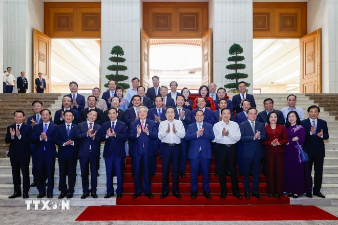 Le Premier ministre attribue des tâches aux nouveaux vice-Premiers ministres et ministres