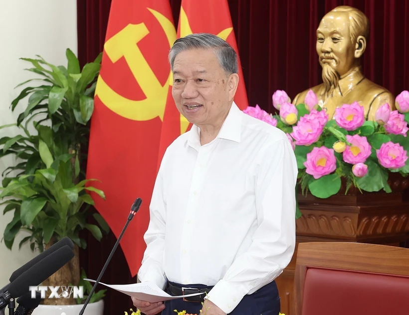 Le dirigeant To Lam travaille avec le Comité chargé des affaires du Parti du ministère des AE