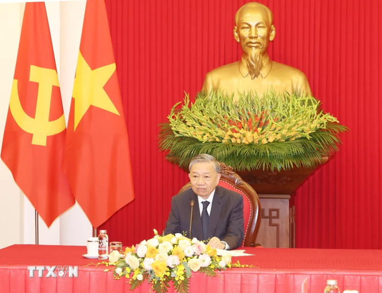 Le dirigeant Tô Lâm s’entretient avec le président sud-coréen Yoon Suk Yeol