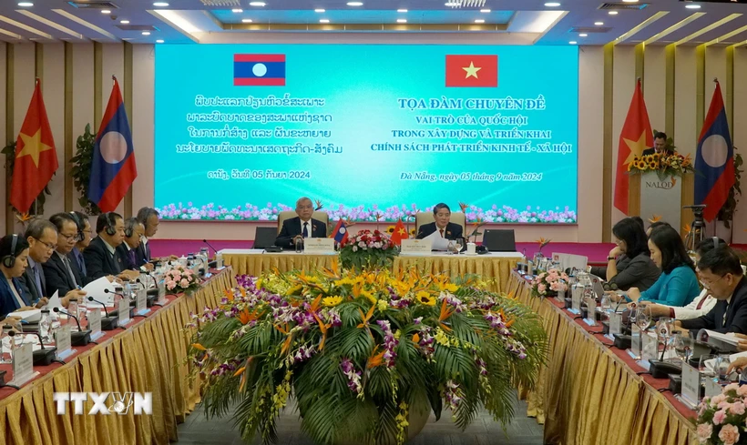 Les Assemblées nationales du Vietnam et du Laos s engagent à réaliser des percées économiques
