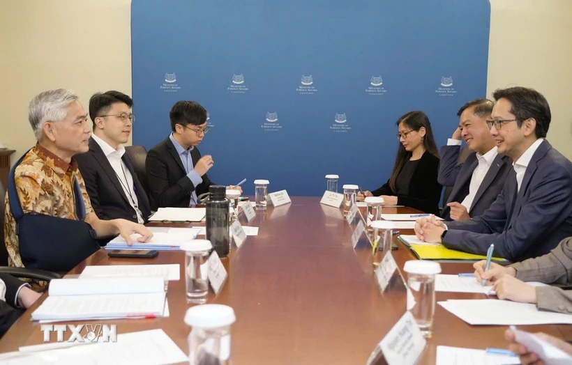 La 16e consultation politique Vietnam-Singapour souligne leur partenariat stratégique