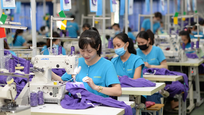Le commerce extérieur du Vietnam dépasse les 473 milliards de dollars depuis janvier