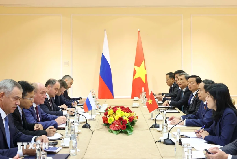 Le président de l AN reçoit des dirigeants de certaines sociétés russes