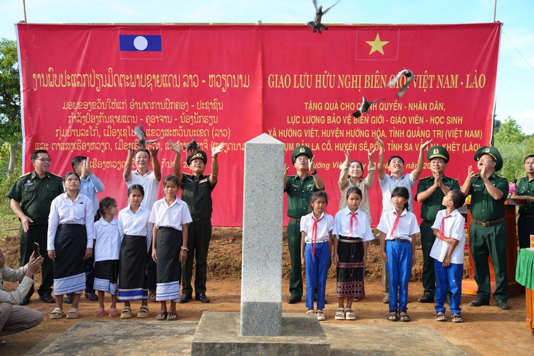 Fête de la Mi-Automne pour les enfants des zones montagneuses et frontalières