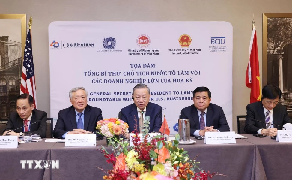Le dirigeant Tô Lâm assiste à une table ronde avec de grandes entreprises américaines