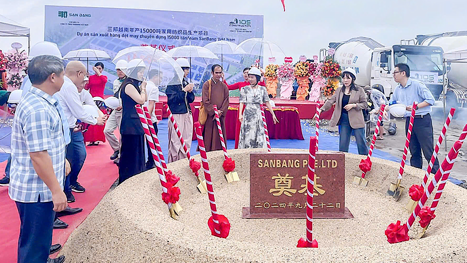 Textile mise en chantier d’un projet singapourien de 30 millions de dollars à Nam Dinh