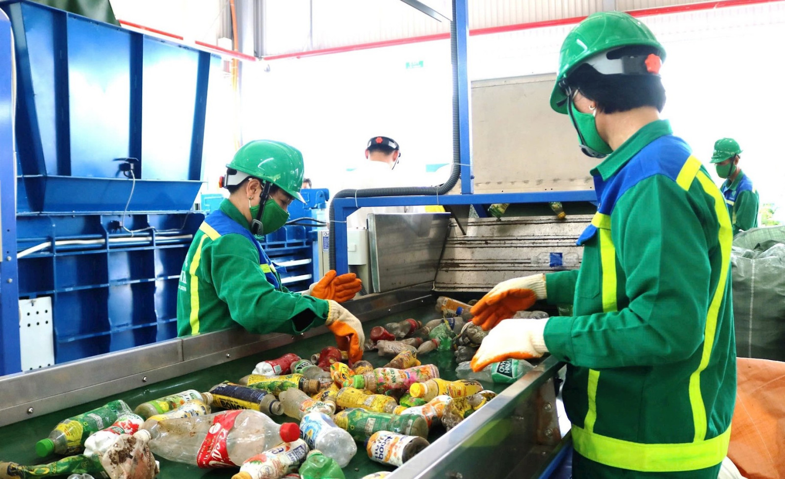 Le tri des déchets à la source contribue à maintenir le titre de ville de tourisme propre de l ASEAN